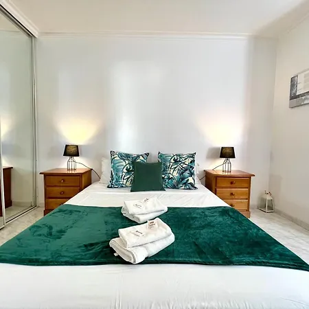 Albufeira Concept 2 With Pool By Homing Lejlighed Gale (Albufeira)